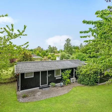 Feriehus Awesome In With Kitchen Jægerspris